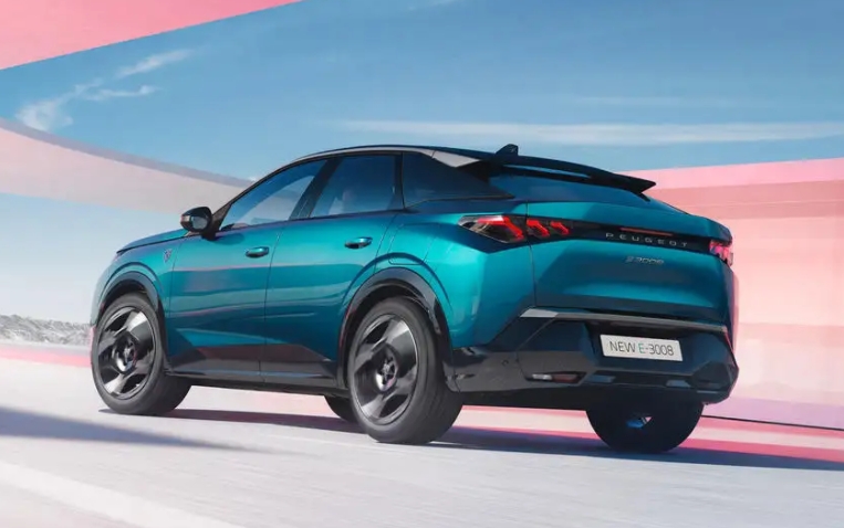 标致公布E-3008电动汽车官图：配21英寸曲面仪表屏幕