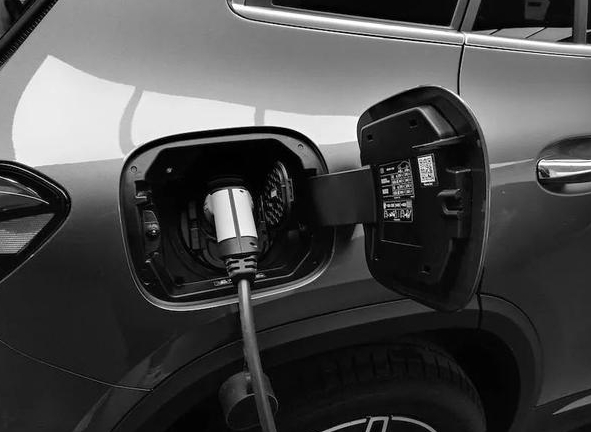 新能源汽车下乡充电短板咋补齐？