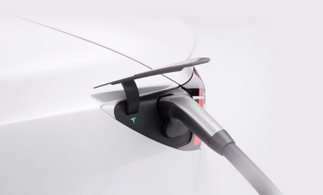 马自达在北美采用特斯拉电动汽车充电标准