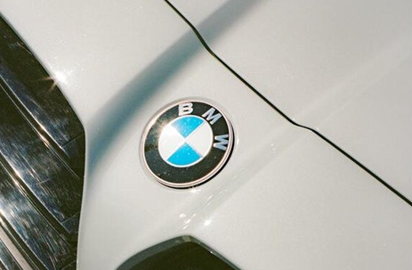 宝马集团纯电动汽车去年销售37.6万辆同比大增74%