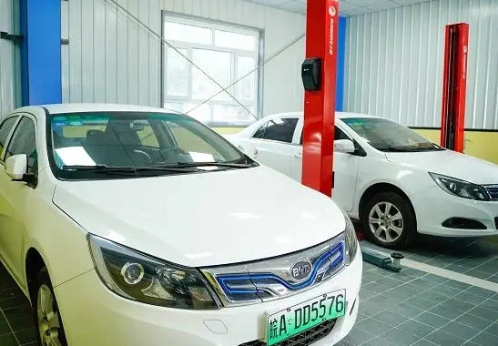 新能源汽车连续9年位居全球第一，学新能源未来可期！