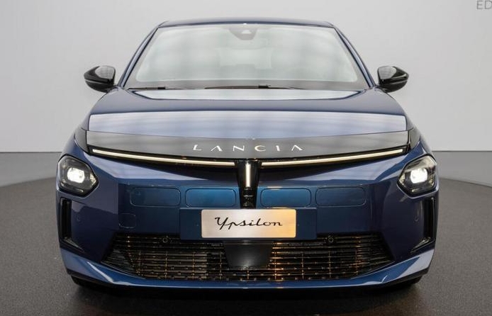 标致208同平台全新蓝旗亚Ypsilon首发