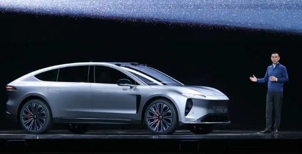 蔚来ET9旗舰带来了线控转向、600kW充电和大量技术