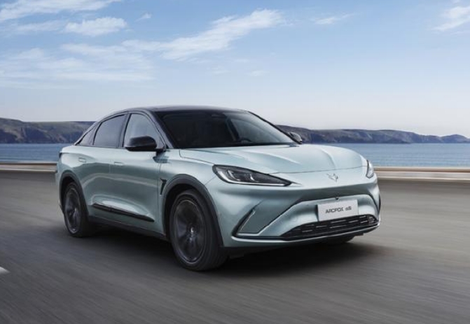 个个都是“卷王”！20-30万元四款中大型纯电轿车推荐