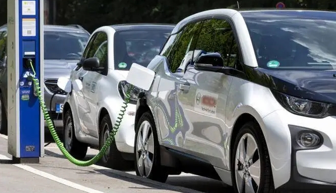 新车密集上市，新能源车更热