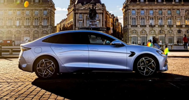比亚迪强势进军欧洲电动汽车市场，计划到2025年将市场份额增加两倍