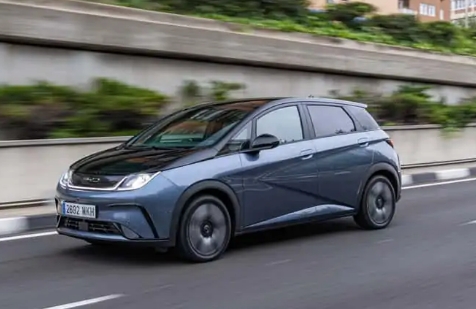 新款比亚迪Dolphin2024及其令人好奇的细节：WLTP续航里程高达347英里？