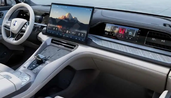 腾势推出中国顶级电动SUVN7