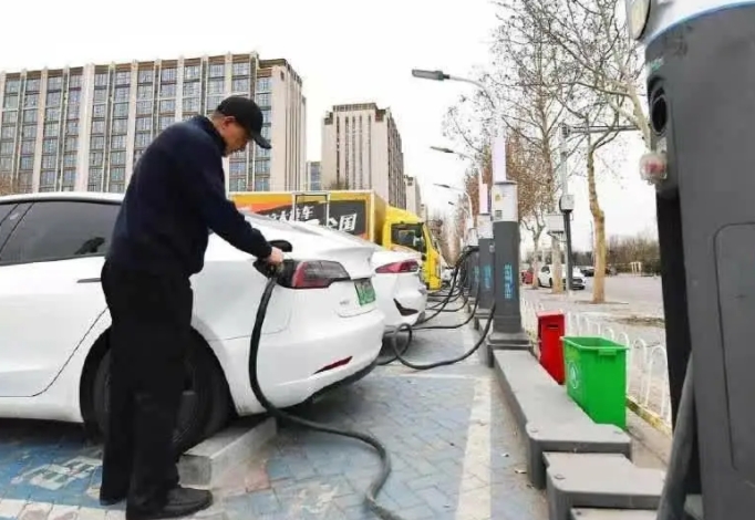中国新能源汽车“逆风”而上