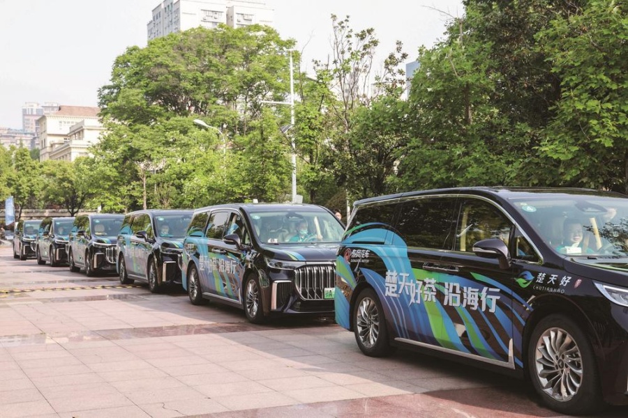 东风车助力湖北茶更好走出去