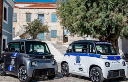 地表上没有别的电动车比它更可爱，实车实拍雪铁龙Ami