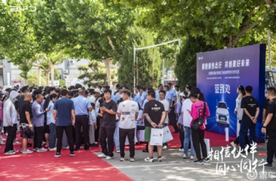 临沂世鼎安乘店比亚迪e3新能源驾考车交车仪式圆满举行