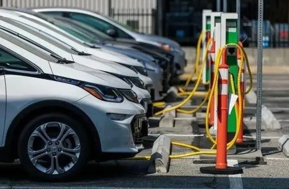 外媒观察｜西方学者高度肯定中国新能源汽车对全球减排的重要意义