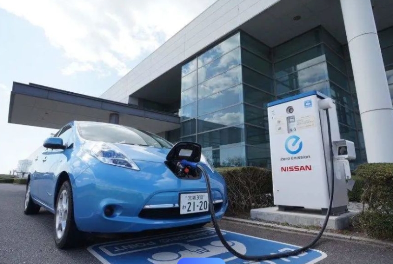 中汽协:上半年新能源汽车销量同比增32%