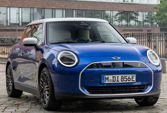 经典还是实用？电动MINI对比smart精灵#1