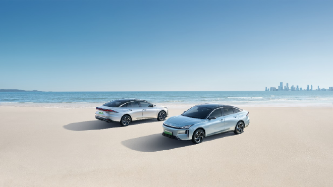 吉利银河L6EM-i开启预售8.98万元起