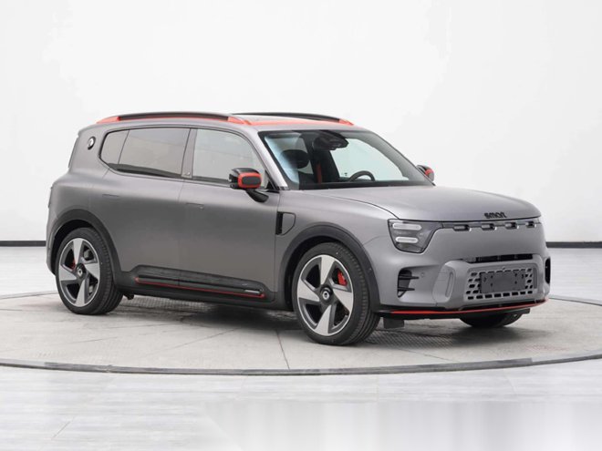 元戎启行与smart宣布达成战略合作共研AI智能驾驶系统