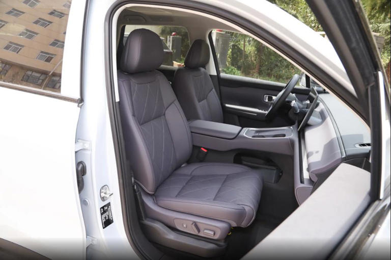 开1万多公里零跑C16，分享真实感受，看是否适合你！