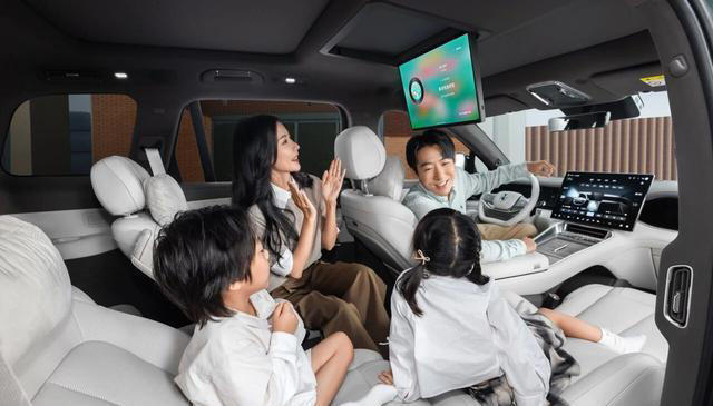 腾势N8L全系标配易三方，科技配置实用，享受便利舒适的出行体验