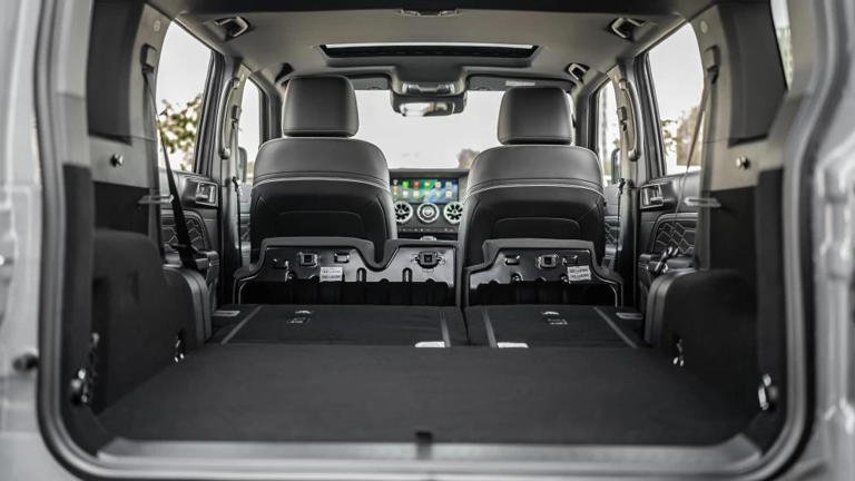 约27.3万元起！新款坦克300在哈上市，越野性能再升级