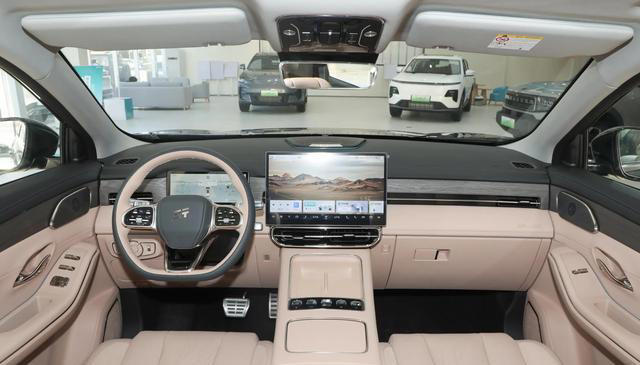 奇瑞造了台“L9”，6座+零重力座椅，油耗1.49L，补后仅14.29万起