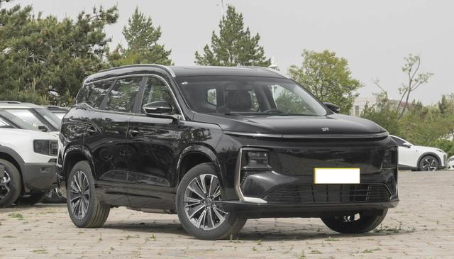 奇瑞造了台“L9”，6座+零重力座椅，油耗1.49L，补后仅14.29万起