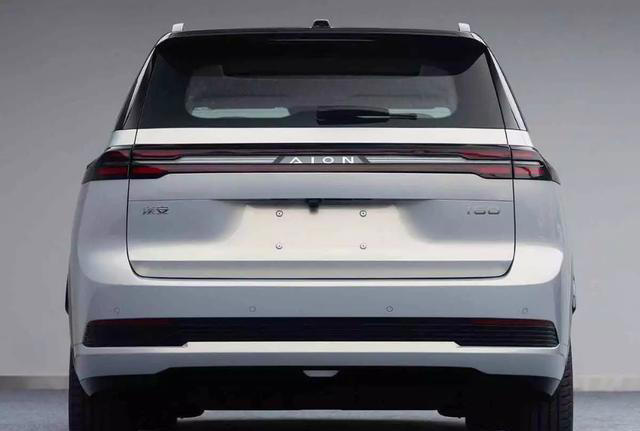 埃安i60对比零跑C10，谁更能拓展你的生活半径？