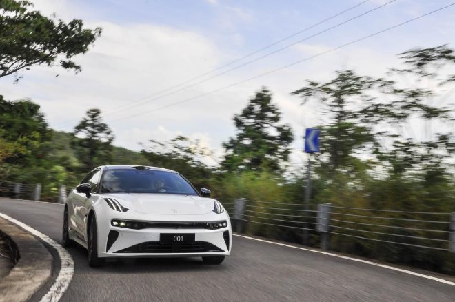 焕新极氪001上市权益后限时售价25.98万元起