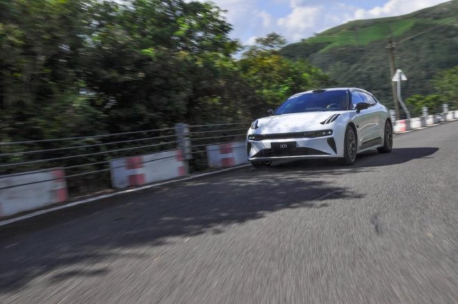 焕新极氪001上市权益后限时售价25.98万元起