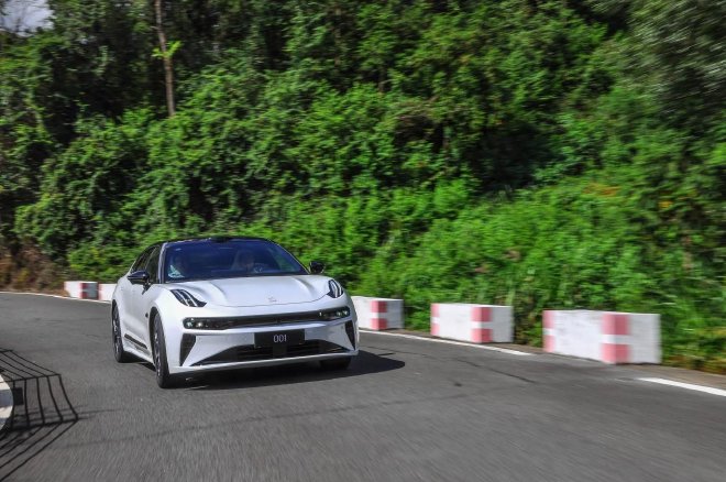 焕新极氪001上市权益后限时售价25.98万元起