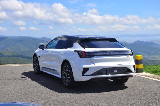 焕新极氪001上市权益后限时售价25.98万元起