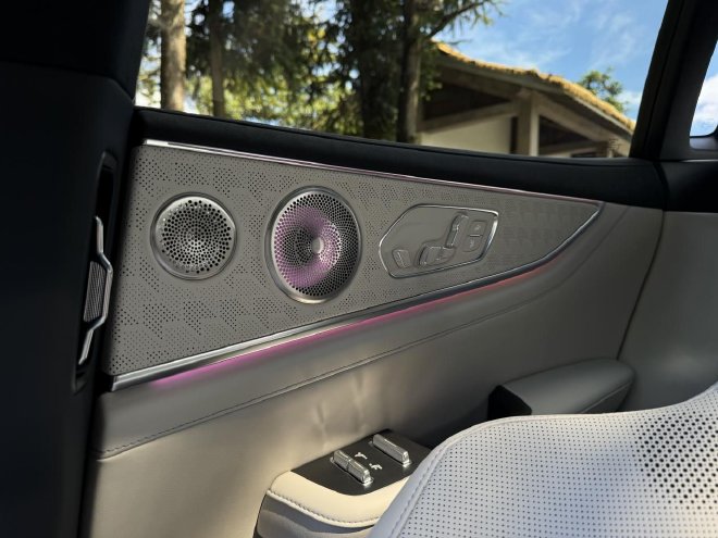 焕新极氪001上市权益后限时售价25.98万元起