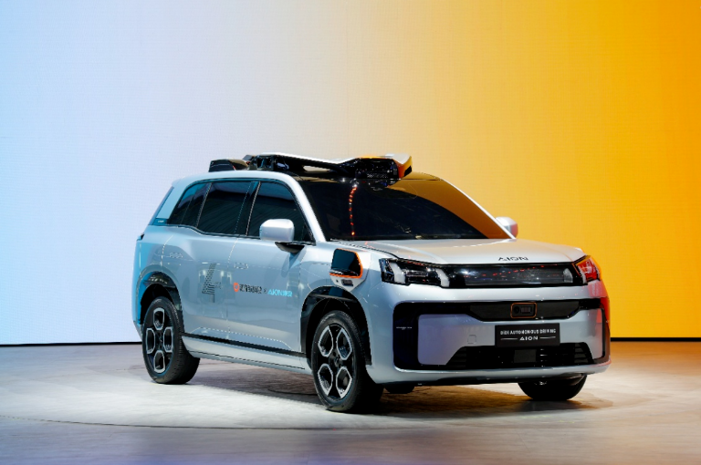 第三季度巨亏超17亿元，广汽离“炮火”越来越近