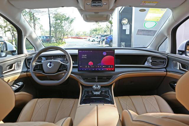 腾势D9DM-i产品力解析，搭载比亚迪混动系统