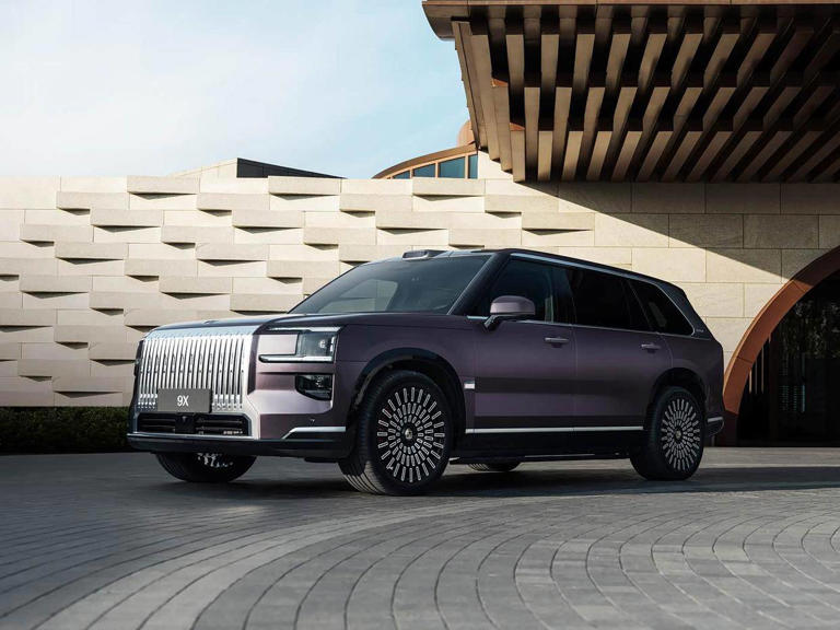 极氪9X一小时订单破4.2万：以技术革新引领，开启智能电混新篇章