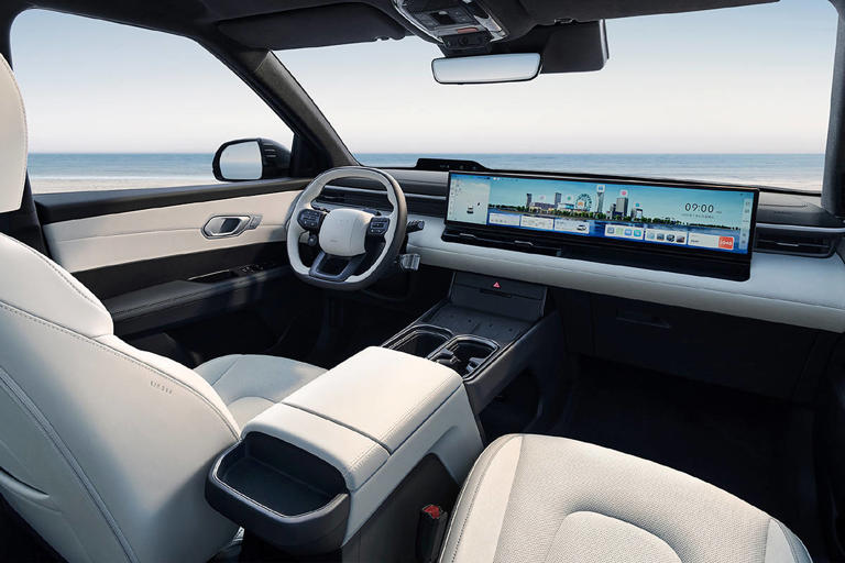 北京现代全新纯电SUV“EO羿欧”来袭，设计科技兼备，续航丰富能否成爆款？