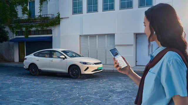 比亚迪第二代秦PLUS国庆焕新登场，7.98万起售重塑A级家轿价值新高度