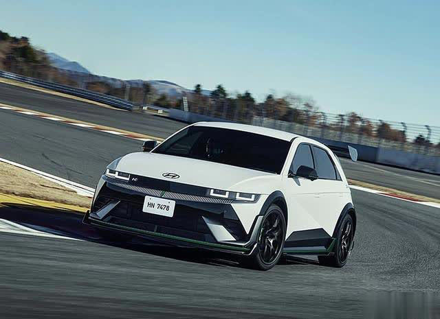 现代IONIQ5NEdition国内首秀，配备专属套件！