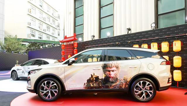 比亚迪家用SUV推荐！17.98万起，车长超4.9米，续航超1240km，香