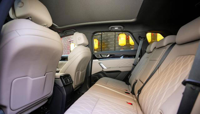 比亚迪家用SUV推荐！17.98万起，车长超4.9米，续航超1240km，香