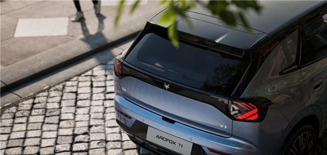 极狐T1可编程座舱功能远超同级三强