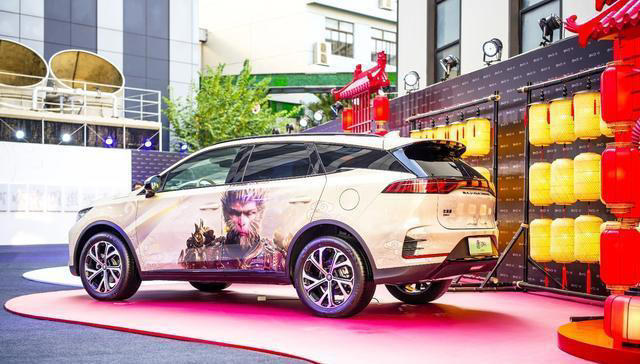 比亚迪家用SUV推荐！17.98万起，车长超4.9米，续航超1240km，香