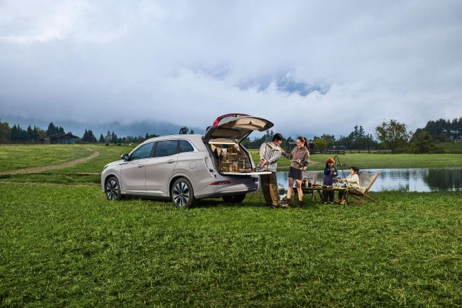 限时厂家置换价11.98万元第三代蓝电E5PLUS开启预售