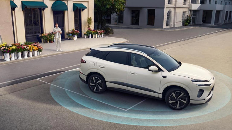 比亚迪海狮06十万辆下线刷新行业达成纪录