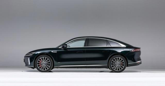 首款C级智慧旗舰，标配猎鹰700，车长超5米，将于11月15日上市