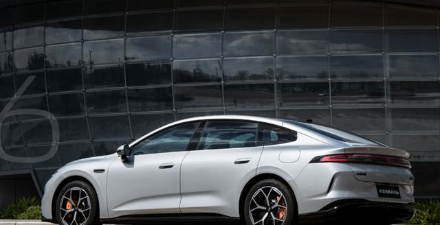 10.99万起步！长安启源A06上市，纯电版比增程版便宜！