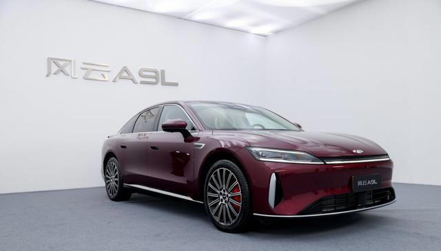 首款C级智慧旗舰，标配猎鹰700，车长超5米，将于11月15日上市