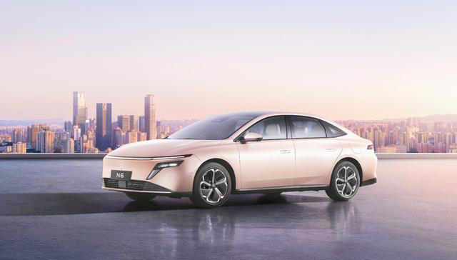 日系又一款新车，10万起，最大211马力，配插混系统，续航1600km