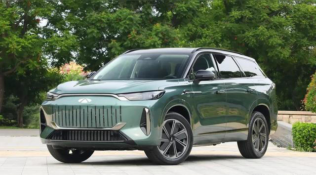 风云T11动力性能如何？两个和四驱版本有何差异？