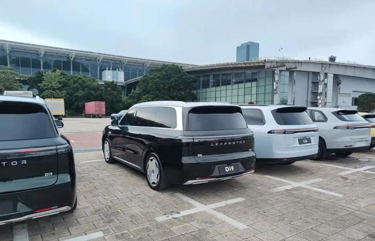 零跑D19抵达广州车展！预计售价在25-30万元